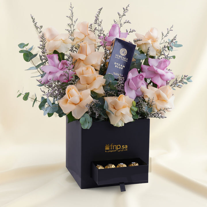 عطر ديلان بلو للرجال مع بوكس ورد وشوكولاتة