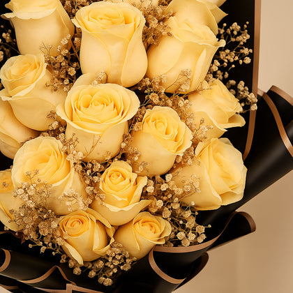 20 Peach Roses Bouquet In Black Wrap