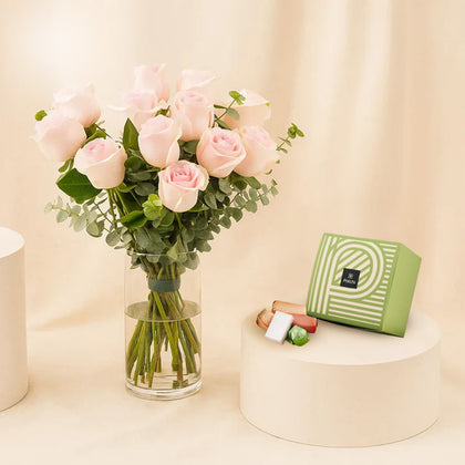 Sweet Pink Roses Vase