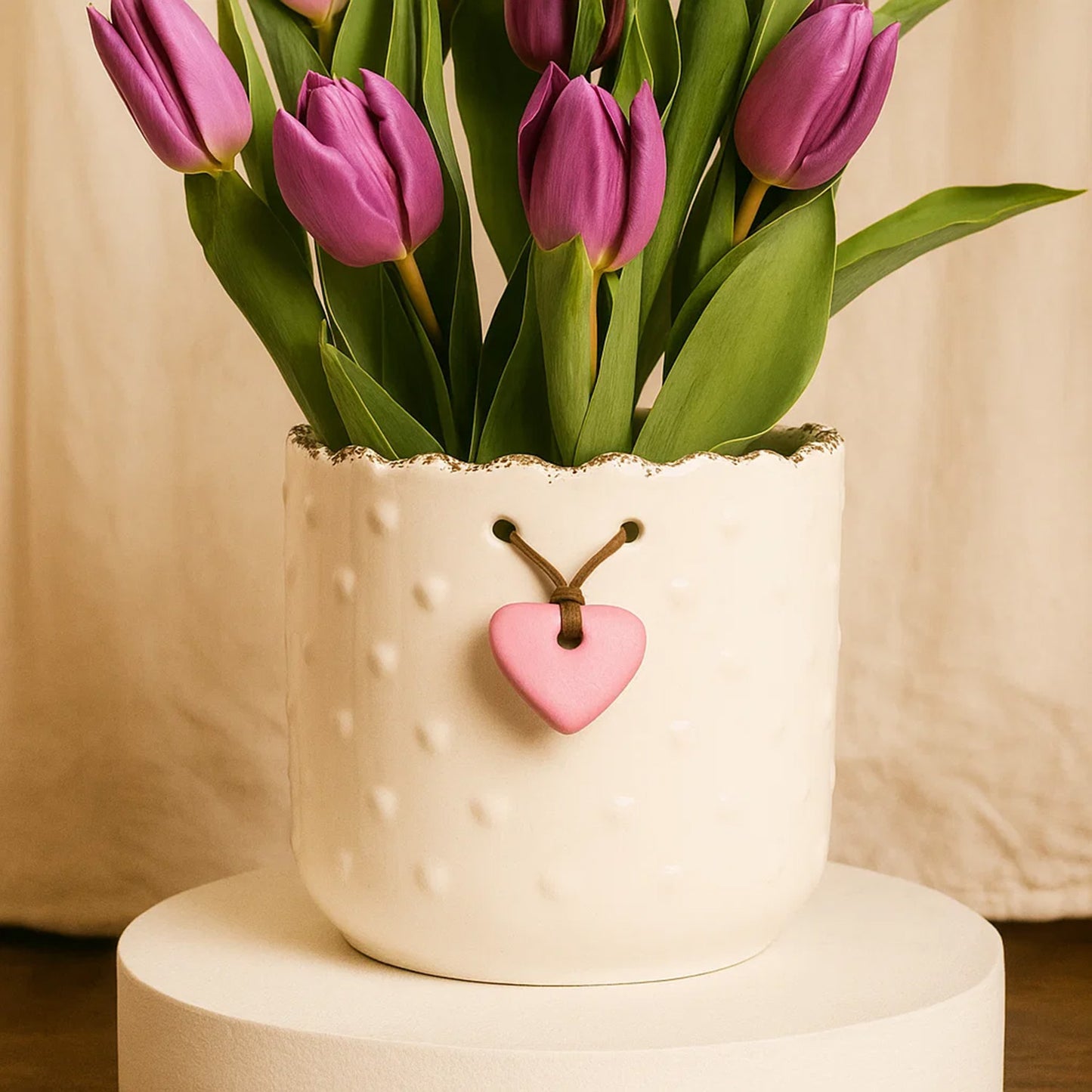 مزهرية توليب أرجواني بديع