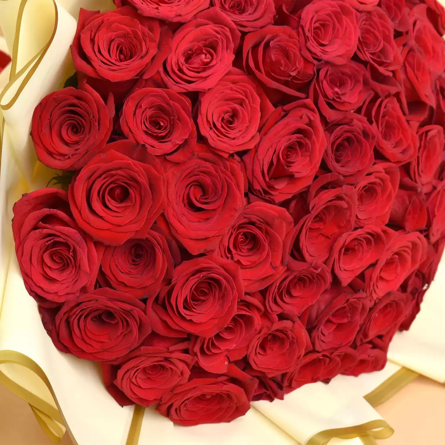 كومبو بوكيه ورد أحمر و كيكه حب
