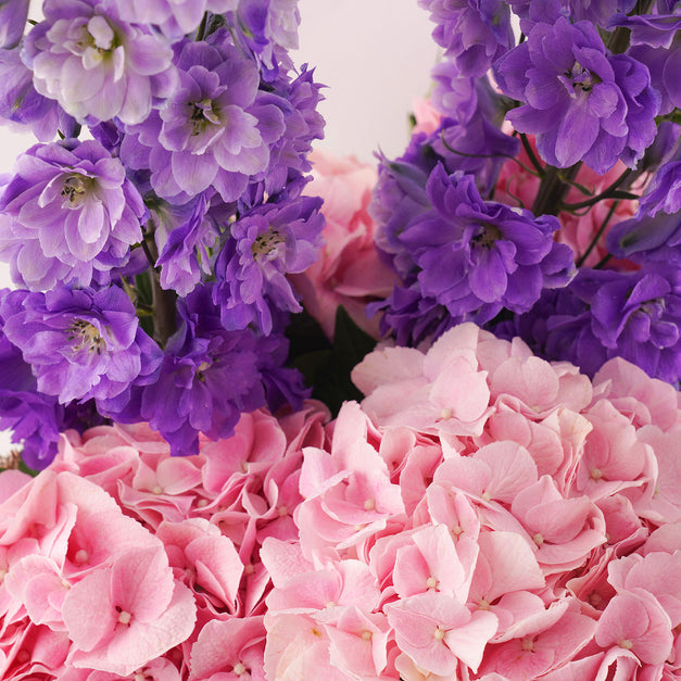 مزهرية رقة هيدرانجيا و دلفينيوم