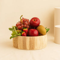 قطع السعادة | فواكه في طبق خشبي