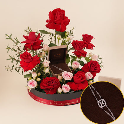 KOOHEJI White Gold & Diamond Bracelet with Valentine Roses