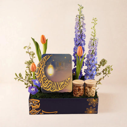 سلة هدايا رمضان | ورد توليب و علبة تمور