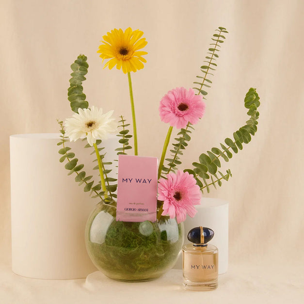 عطر ماي واي نسائي و فازة ورد جربيرا