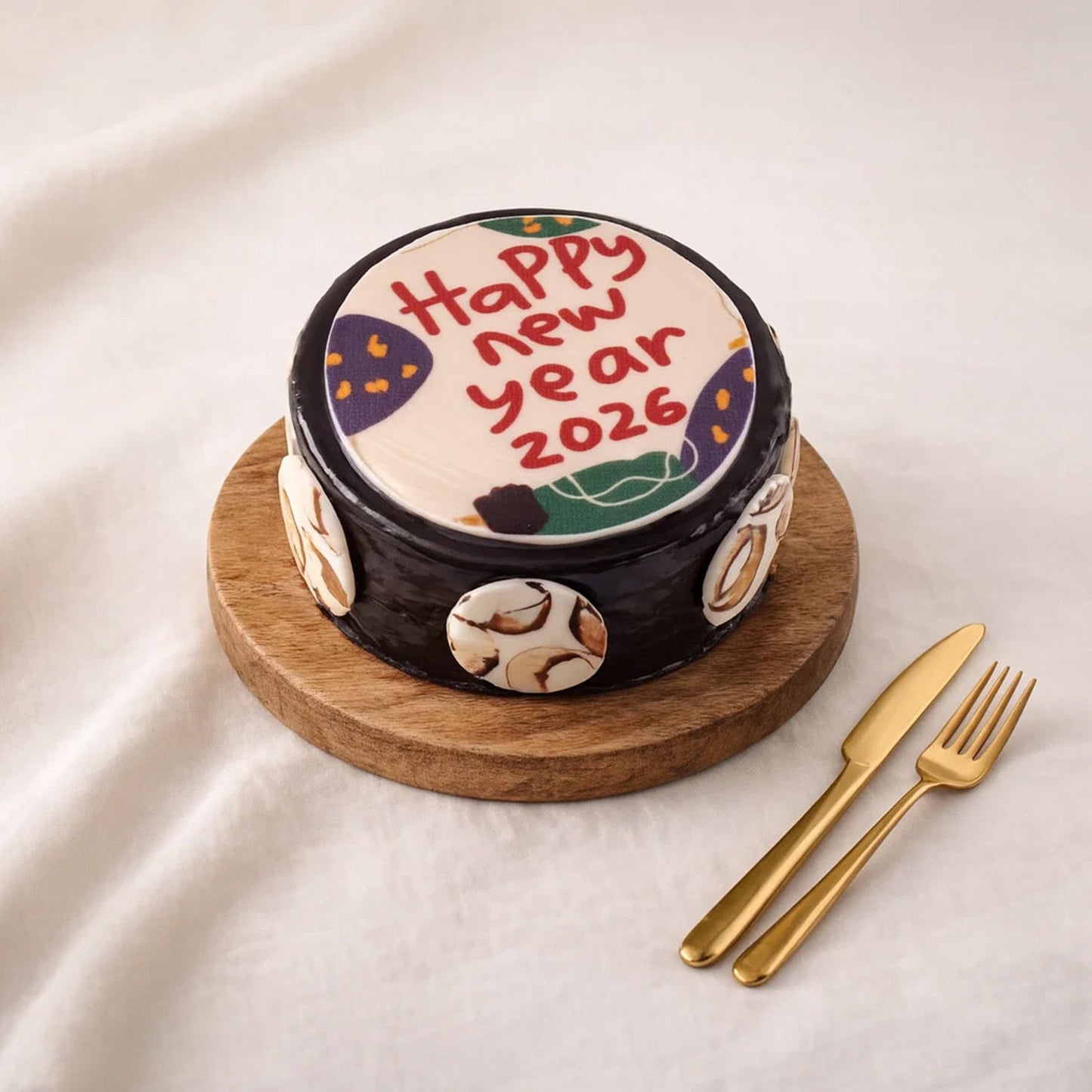 فازة ورد رأس السنة مع كيك شوكولاتة