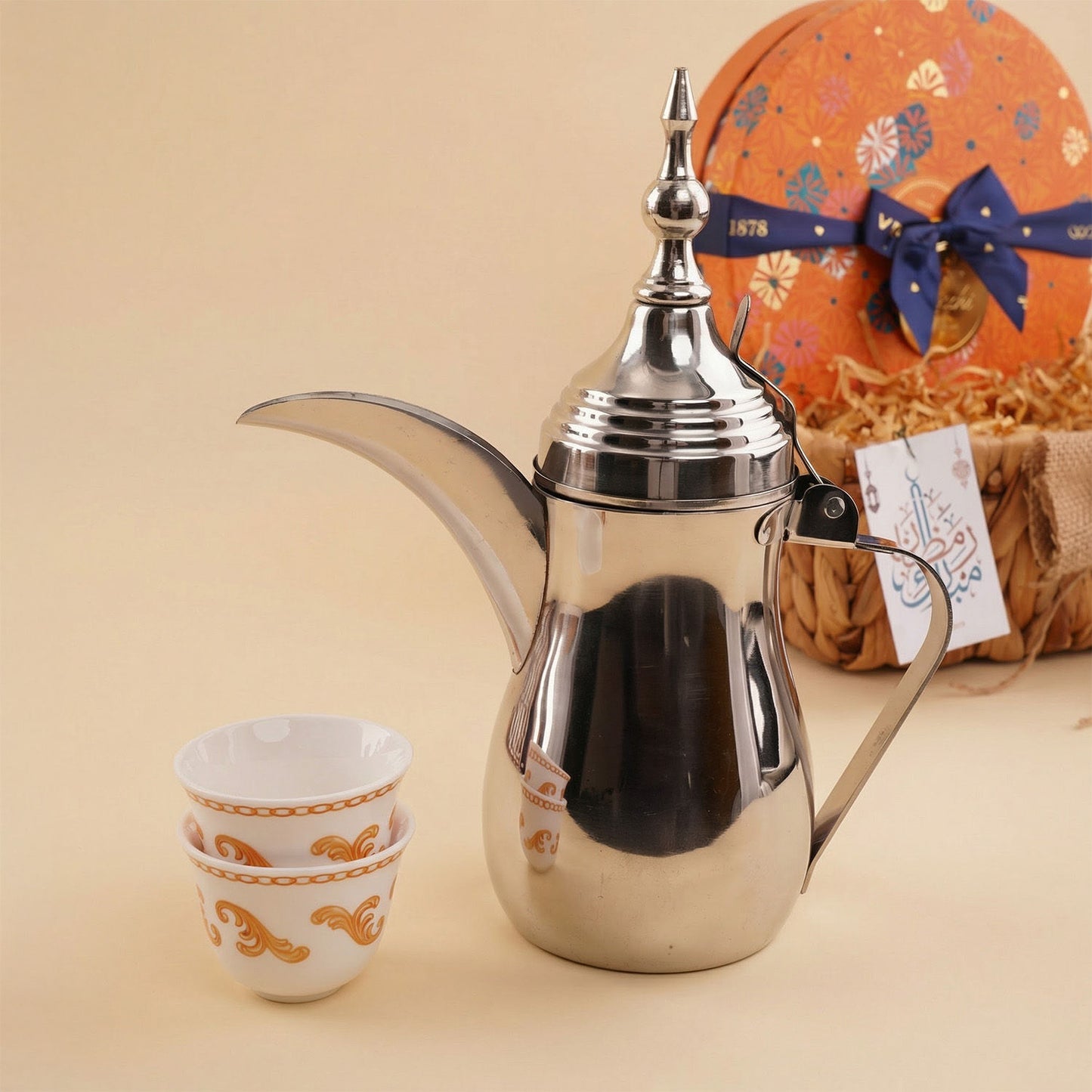 سلة ضيافة رمضان | شوكولاتة و طقم قهوة سعودي