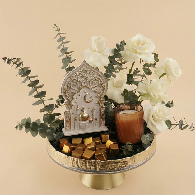 Ramadan Golden Rose Stand with Chocolate