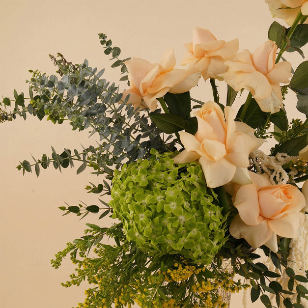 Royal Peach Elegance Rose Vase