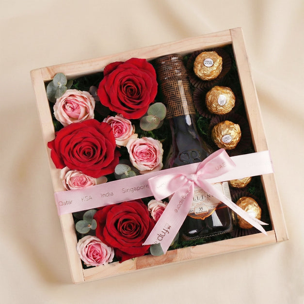 صندوق عشق الملوك | ورد وشوكولاتة