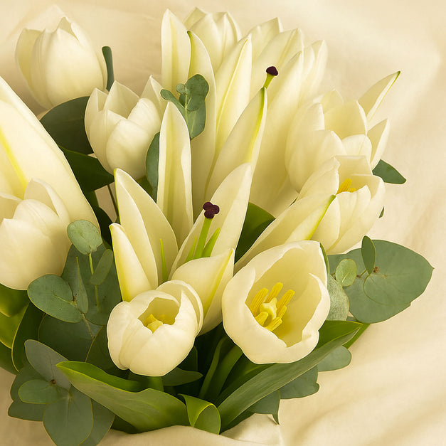Saada | White Tulip n Lilies Vase