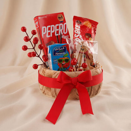 سلة هدايا أطفال سناكات مسلية