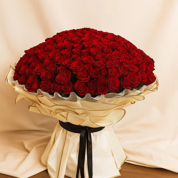 أميرة الورد | 150 وردة حمراء