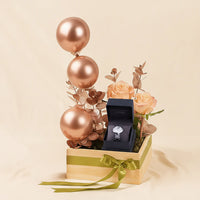 ساعة تيتان وورك وير فضية للنساء مع ورد و بالونات