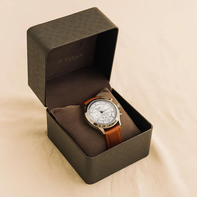 Titan Men's Watch n Gerbera Golden Tray