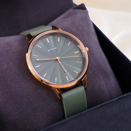 ساعة تيتان نيو ميناء أخضر نسائية