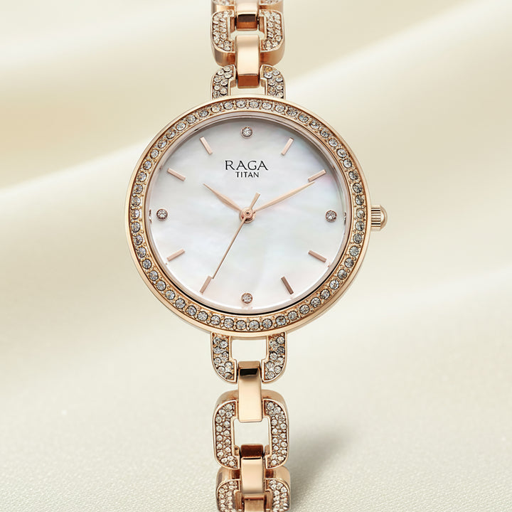 ورد و ساعة تيتان نسائية راغا شوستوبر بميناء لؤلؤي