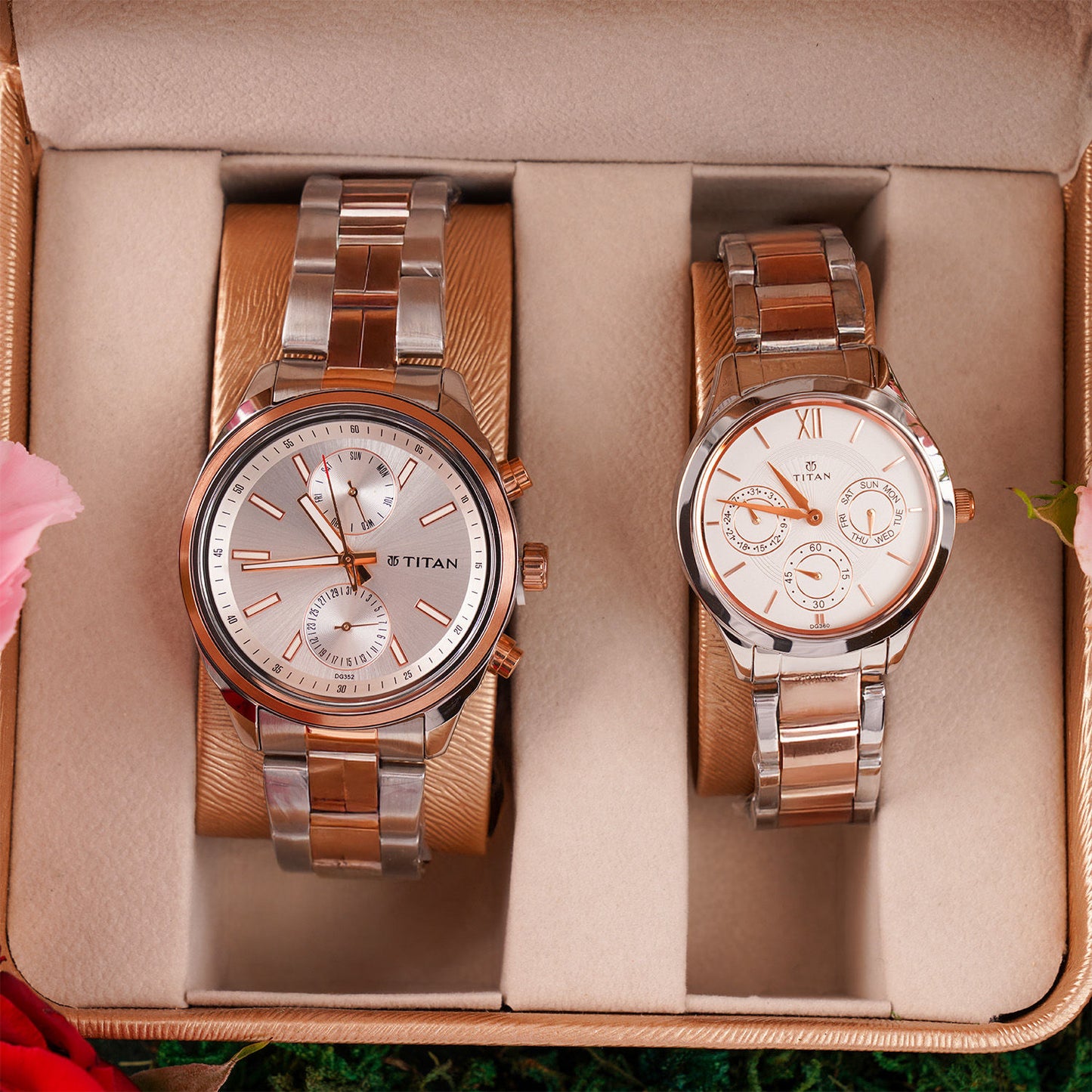 طقم ساعات تيتان للزوجين مع ورد وشوكولاتة