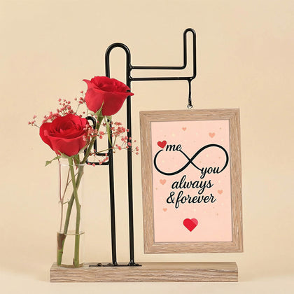 هدية تذكارية للفالنتاين | ورد احمر مع برواز رومنسي