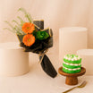 Vanilla Layers Mini Cake With Flower Bouquet
