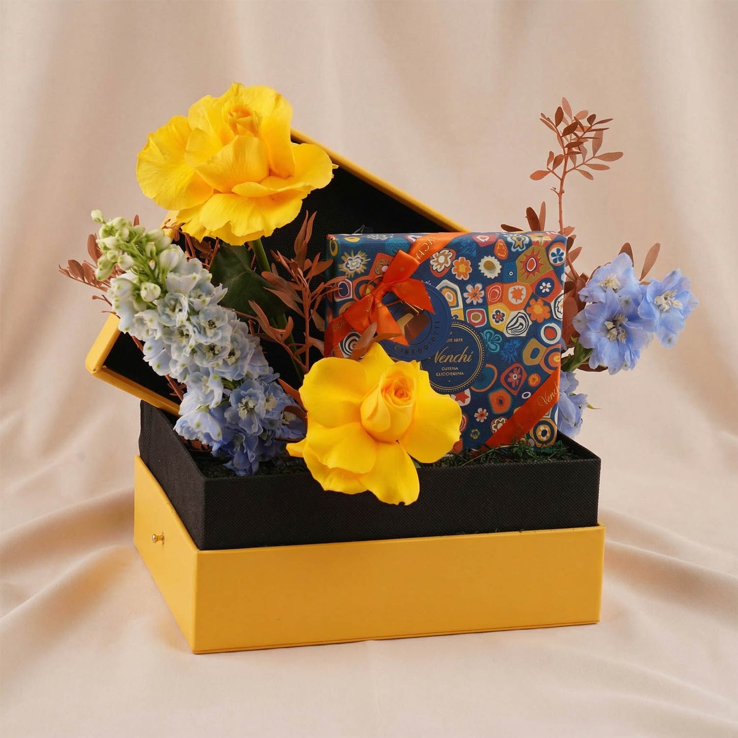 شوكولاتة فينشي وبوكس ورد أصفر