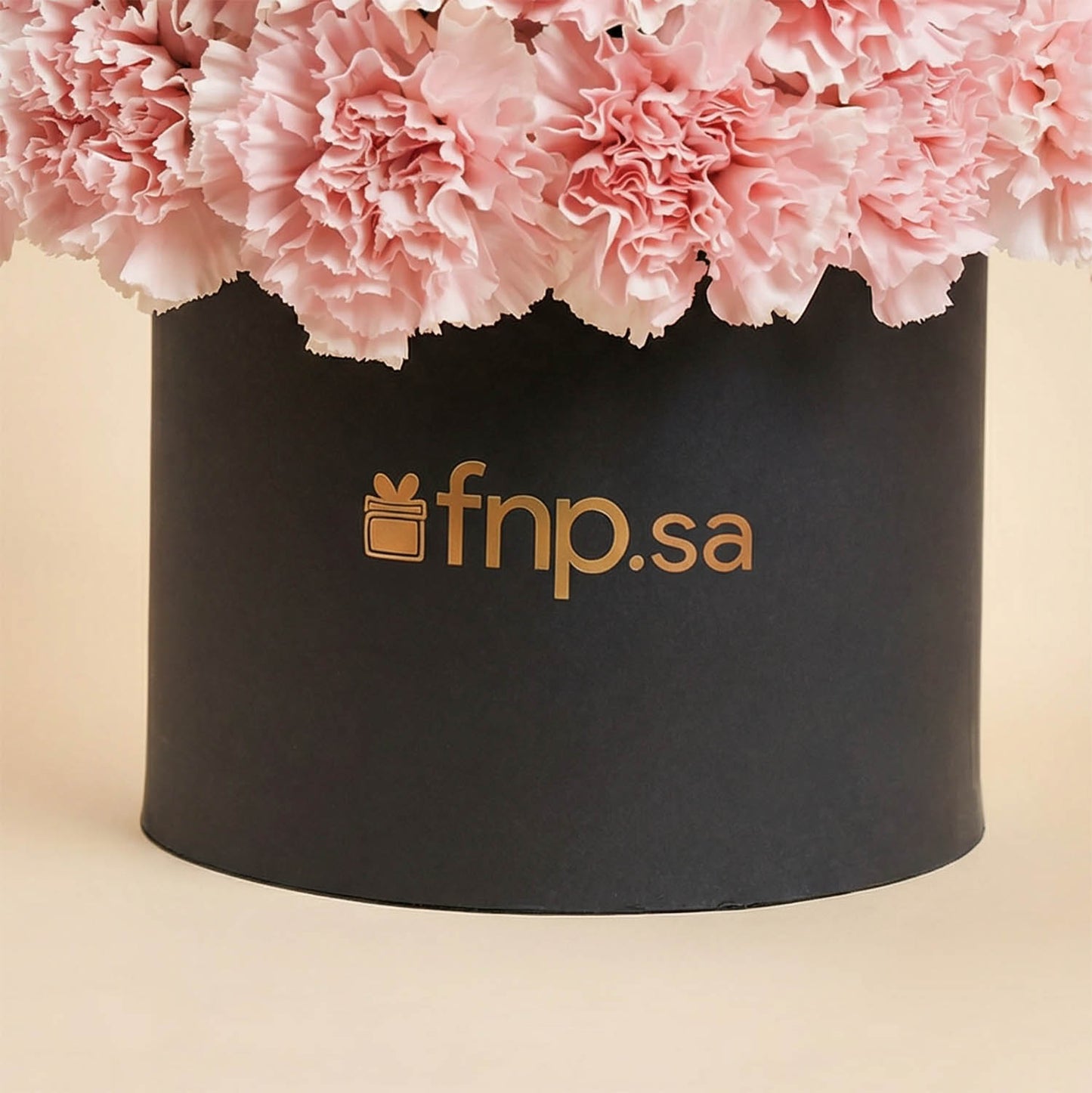 بوكس 50 وردة قرنفل زهرية فاتنة