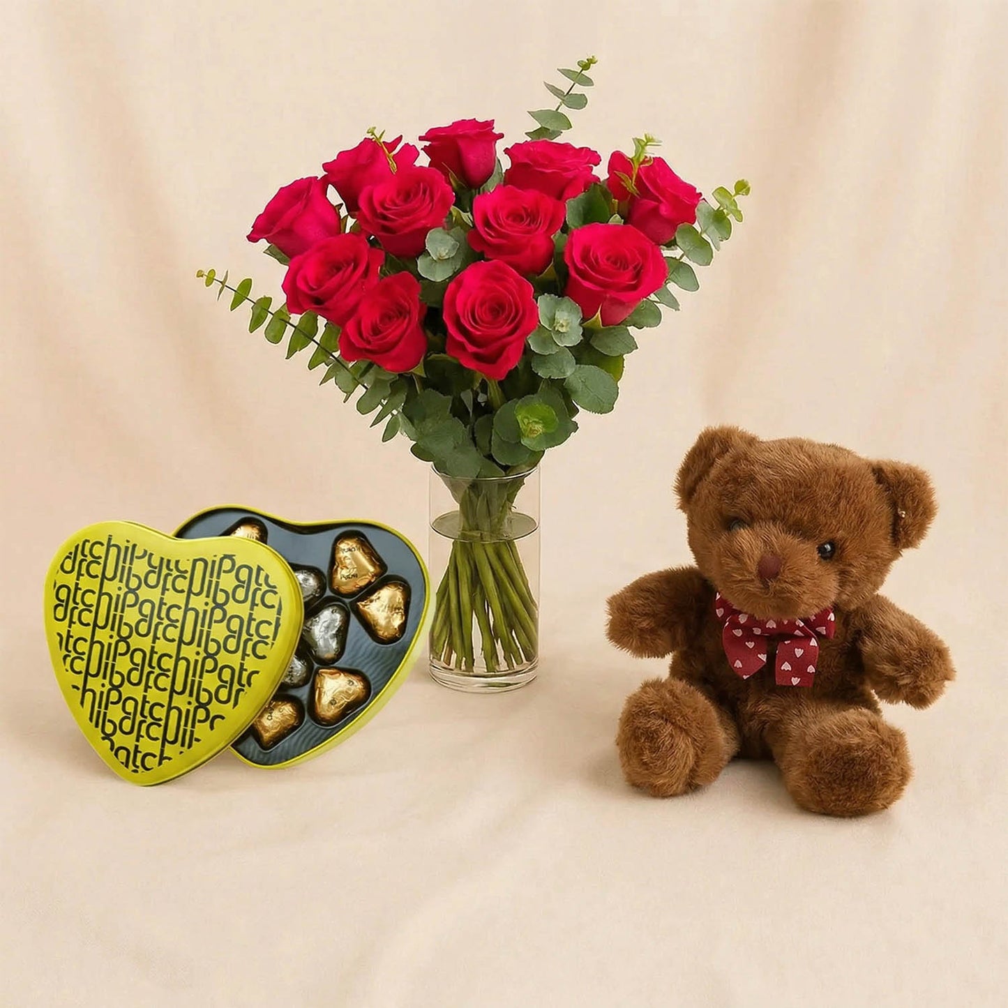 فازة ورد وردي مع دبدوب و شوكولاتة باتشي