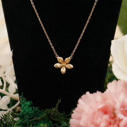 Fontenay Necklace Flower Pendant Floral Tray