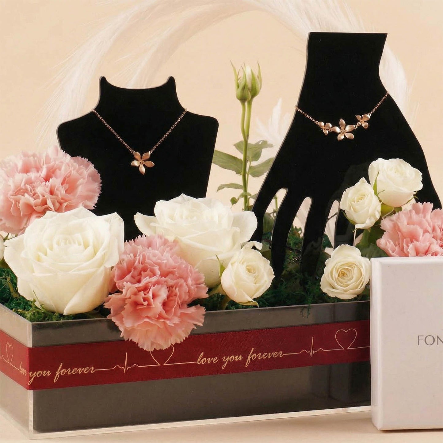 Fontenay Jewelry Set with Red Roses & Carnation