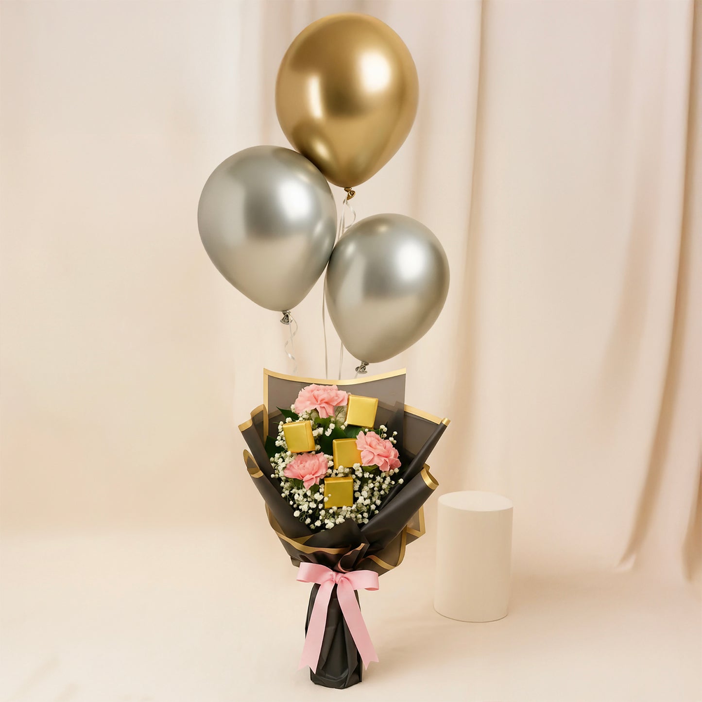 بوكيه ورد قرنفل بينك مع شوكولاته