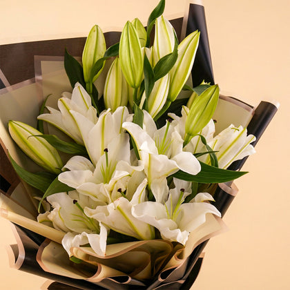 White Lily Flower Bouquet n Cake Combo