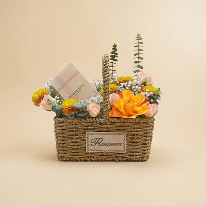 بوكس ورد مع عطر بربري لندن نسائي